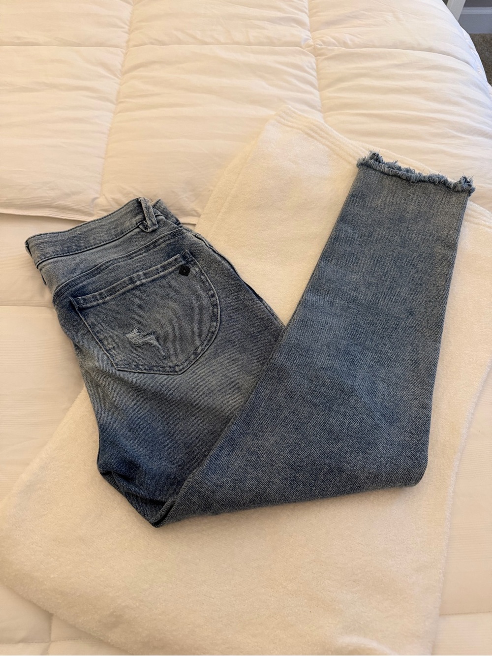 Democracy Ab Solution Distressed Straight Leg Jeans Size 6 Blue